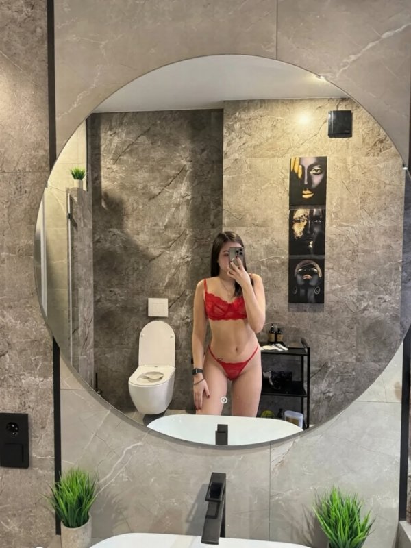 62c59e41-1106-4fbf-8ef2-637a1986f579_0.jpg